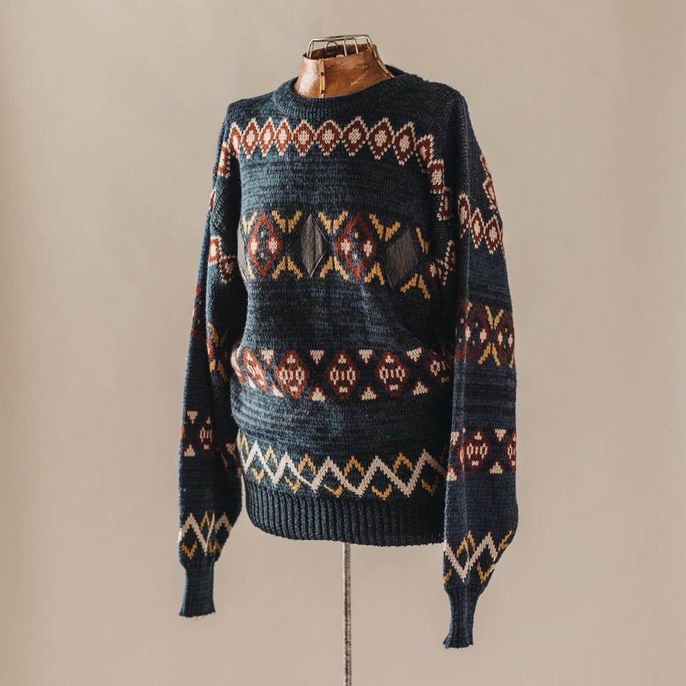 Vintage 80s/90s Heather Navy Blue Geometric Ski Sweater